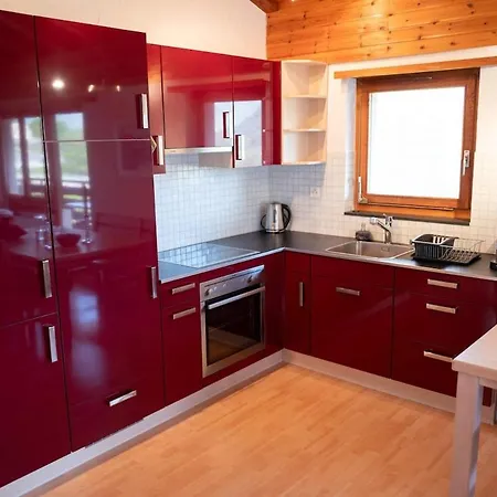 Lovely In A Sunny Village Apartment *