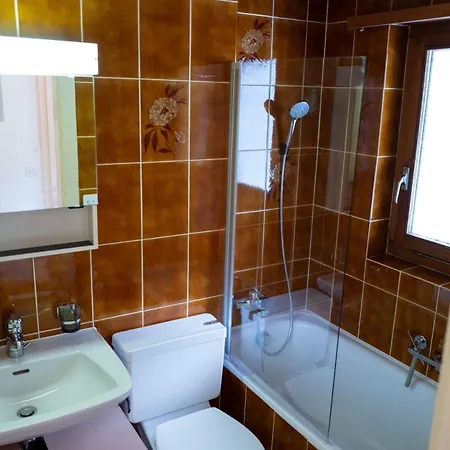 Lovely In A Sunny Village Ароза